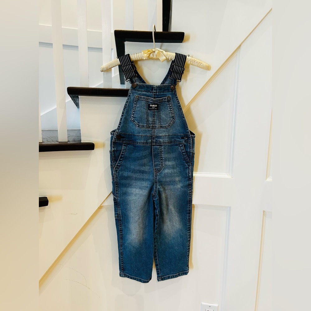 OSH KOSH B'gosh Denim Overalls - Kids Size 4T Unisex
